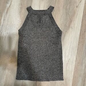 Thinkable ribbed knit keyhole top​​​